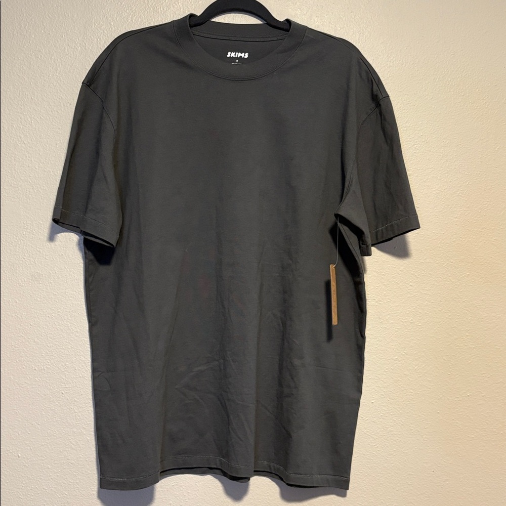 NEW NWT Skims Men’s Heavyweight Cotton SS Tee T-Shirt Gunmetal Gray Medium $54 - Picture 2 of 7